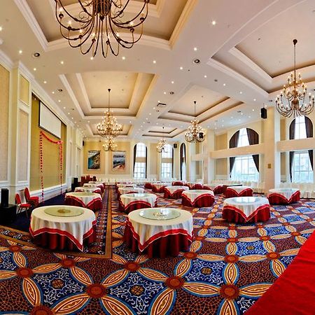 Blue Sky Hotel Yantai Exterior foto