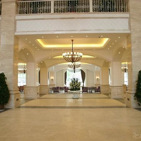 Blue Sky Hotel Yantai Exterior foto