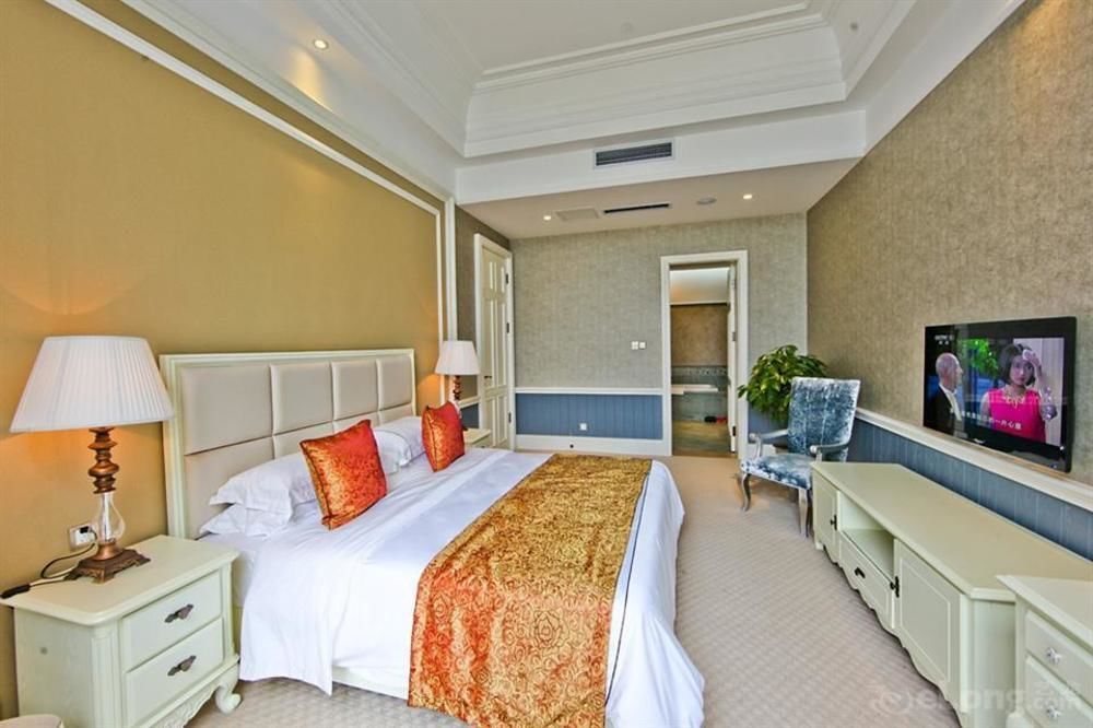 Blue Sky Hotel Yantai Exterior foto