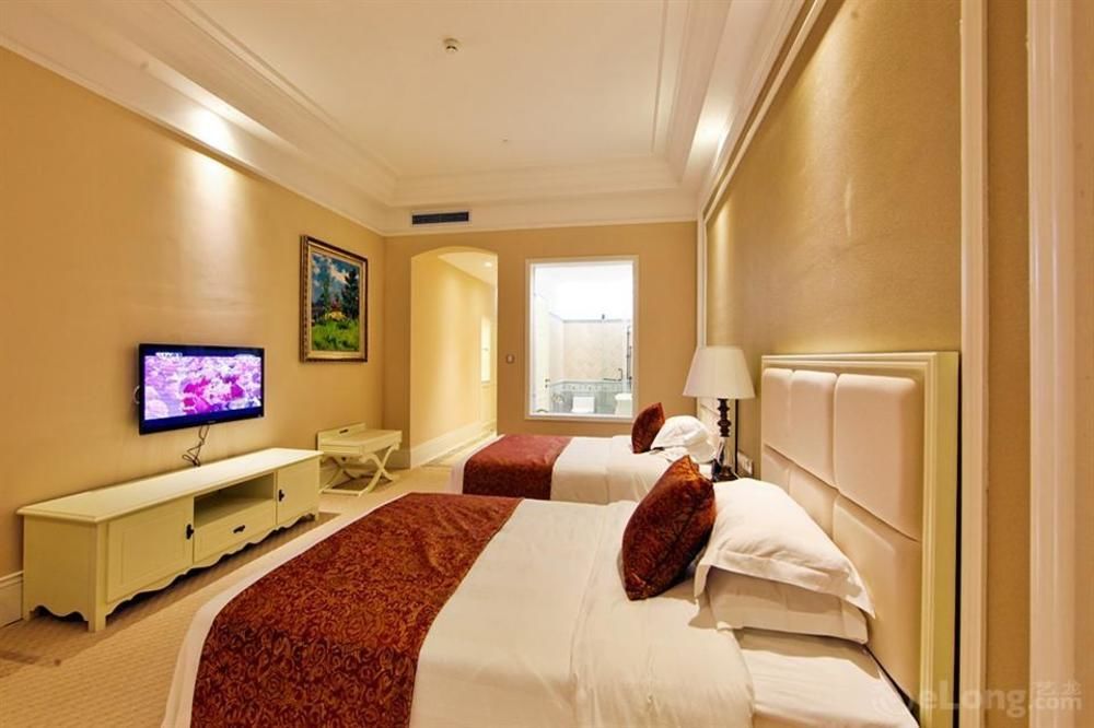 Blue Sky Hotel Yantai Exterior foto