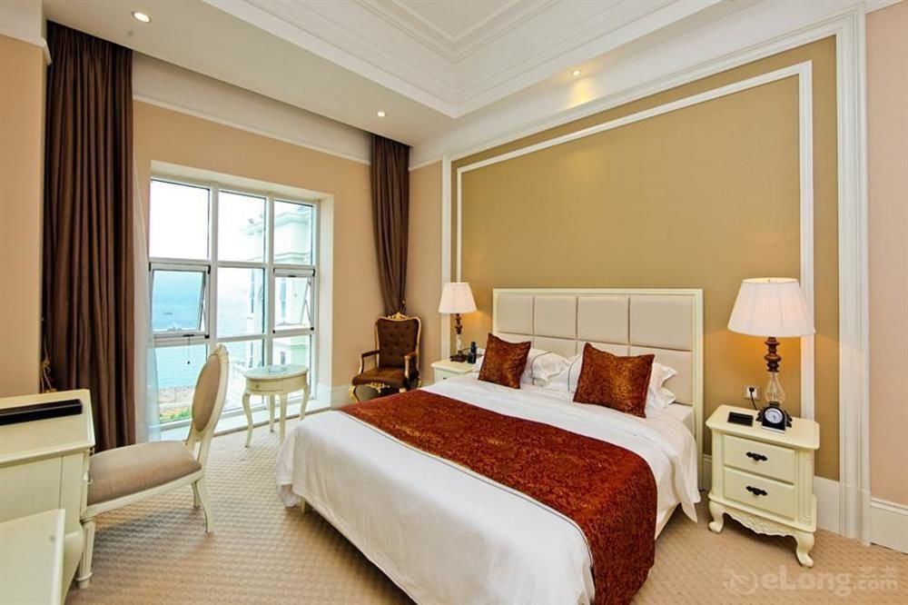 Blue Sky Hotel Yantai Exterior foto